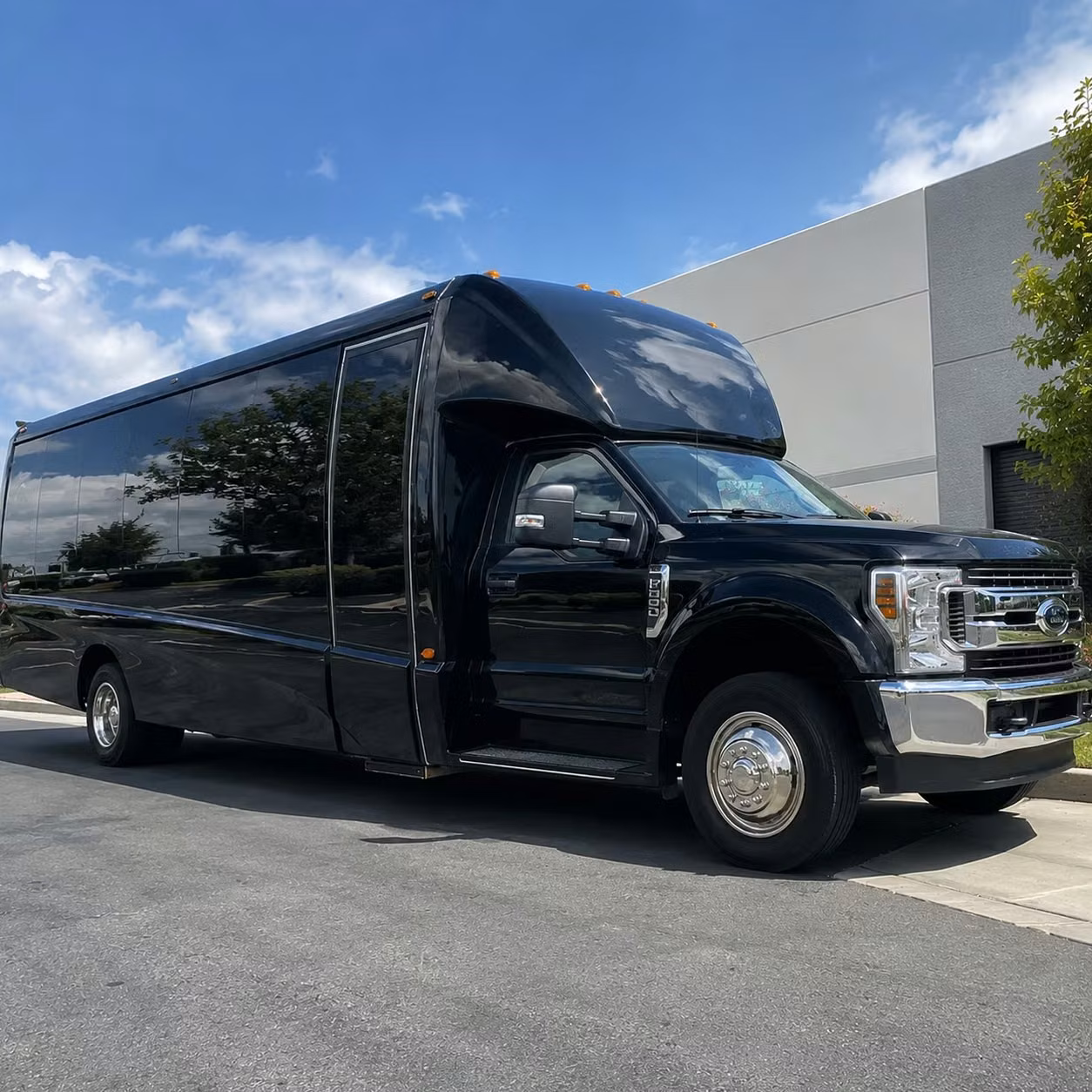 davie 18 passenger minibus rental